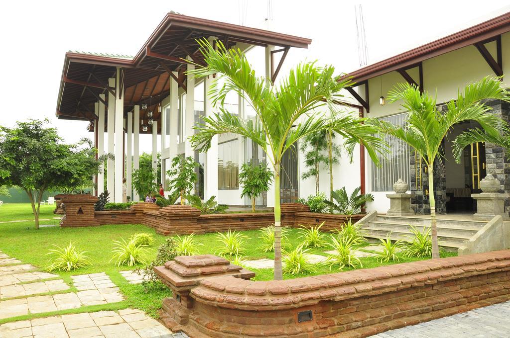 Ruins Chaaya Hotel Polonnaruwa Eksteriør billede